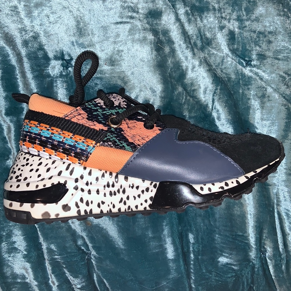 Steve Madden Sneakers